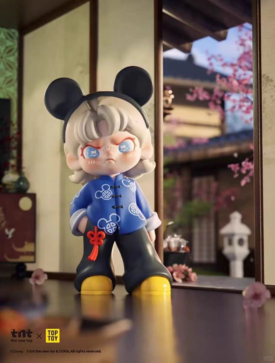 DORA LOVES MICKEY SERIES BLIND BOX
