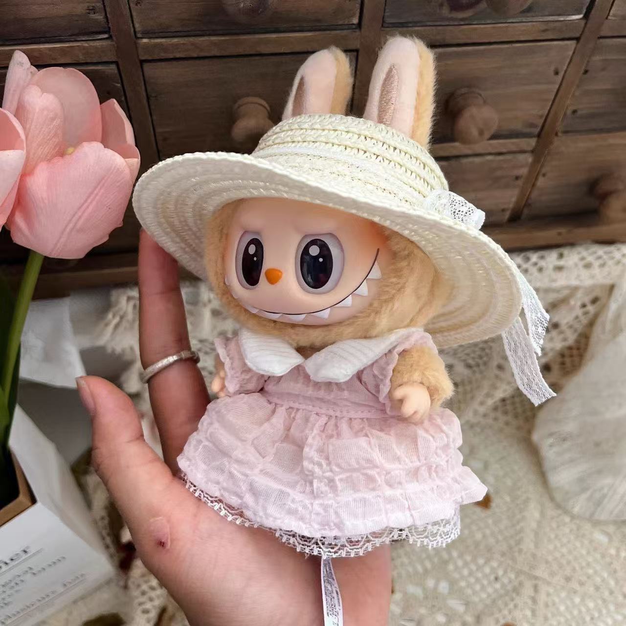Summer rattan hat and fluffy skirt dress