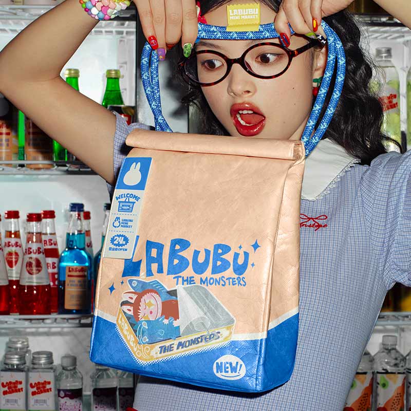 THE MONSTERS Wacky Mart series bag