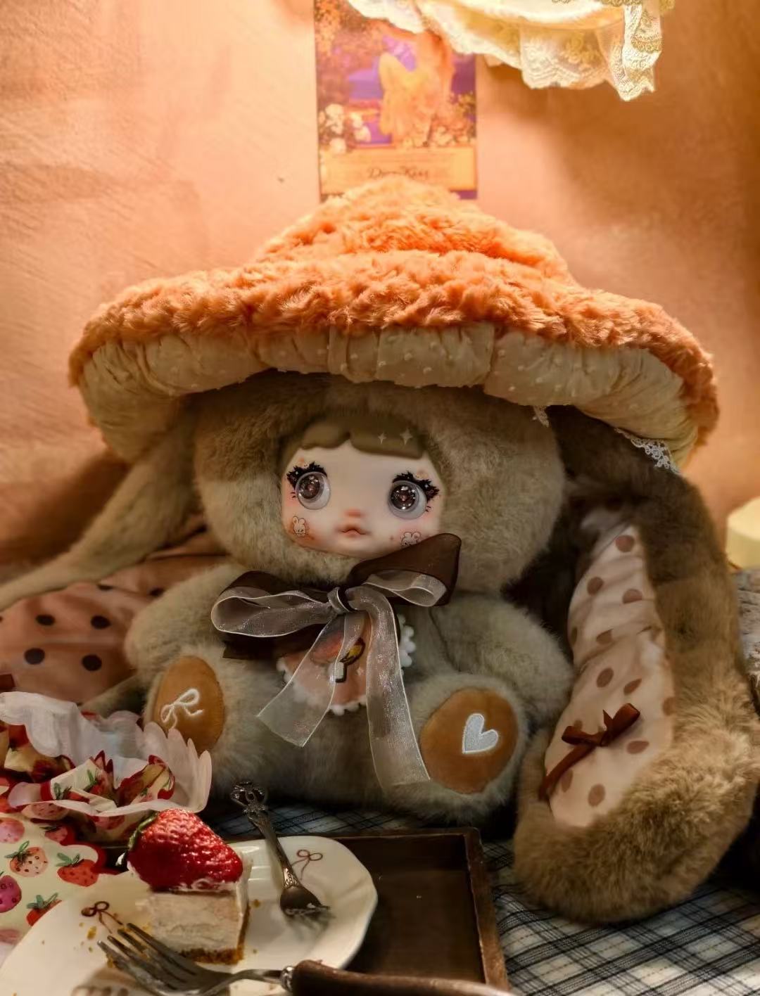 Nommi-Mushroom Hat 400%
